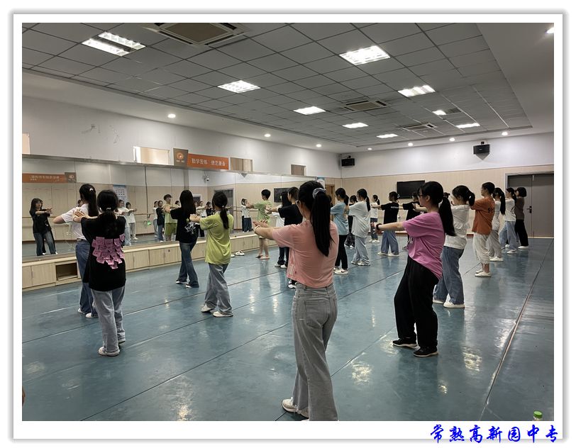 0a0153f0c1bb4bca98de3ed3d38d7e73.jpg