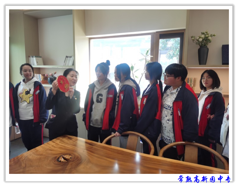 f7240f5eedbe4fb2a8e8e6197facb7bc.jpg