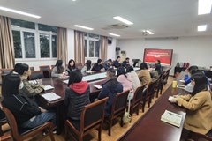 ​加快科研能力培育 提高综合职业素养 ——张忆雯名师工作室举行专题研修活动