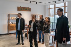 职普跨界融通 追寻非遗文化 感受技艺魅力——常熟市职普名师工作室跨界开展红木技艺寻访活动