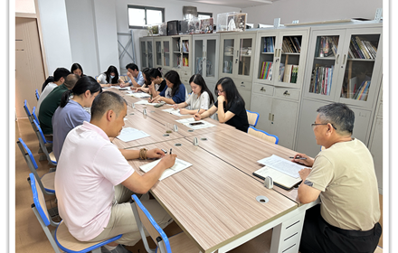 服装艺术部召开6月班主任例会