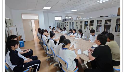 反思过去 学会自律 提升自我 ——记服艺部“润心”德育班成员学期总结座谈会
